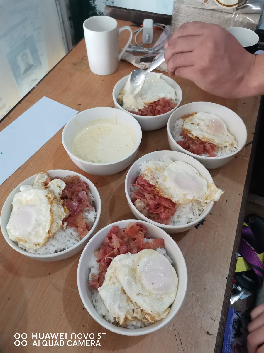 Sengkitt22's tweet photo. #WhatsYourUlam 
Jowa cooked BacSiLog for lunch! Yum! ❤️ https://t.co/L7EMc7Pf5J