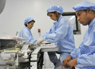 Aporte de BioCubaFarma a la lucha cubana contra la #COVID__19 radiosurco.icrt.cu/aporte-biocuba… <a href="/OdaniaGH/">Odania García H</a> <a href="/Gg_2014Sandra/">Sandra Gutiérrez G.</a> @nijutohe <a href="/CutinoMiladys/">Miladys Causilla Cutiño</a> <a href="/SiempreYunior/">SiempreYunior</a> <a href="/MaiteVegaP/">Maite Vega P</a> <a href="/companioni74/">Alejandro Abilio P. Companioni</a> <a href="/CarlosGP0720/">Carlos Garrido Pérez</a> <a href="/siemprecubano/">carlos gonzalez ruiz</a> <a href="/taniappardo/">Tania Pardo Pardo</a> <a href="/TomsAlexisMart1/">Tomás Alexis Martin</a> <a href="/lidiav67/">Lidia Viamonte Alfon</a> @CaridadPicartT <a href="/DelgadoFelipe3/">DelgadoFelipe</a>