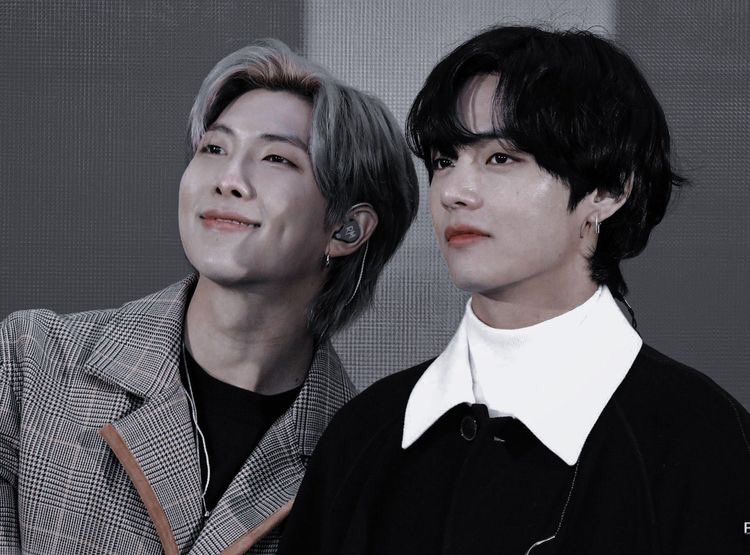 lustatopia's tweet photo. Let's meet again— 

Till we can't hold each other. . because of the times has come. 

I love you. @ruchrandakim I always do. ♥️🌻

Sincerely, 

Yours Omega-! https://t.co/WNJWAZbufW