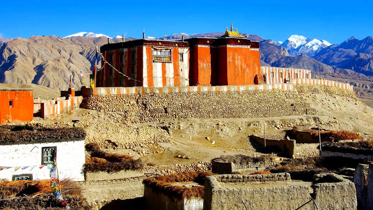 HTrekkers's tweet photo. Tsarang (Charang) is a Buddhist village in Upper Mustang having numerous stupas where you could experience Buddhist culture, spectacular landscape and heartwarming hospitality of locals.
#tsarang #charang #mustang #uppermustang #dreamnowtravellater #trekorganizerinnepal #trek https://t.co/fsghqAOoCG