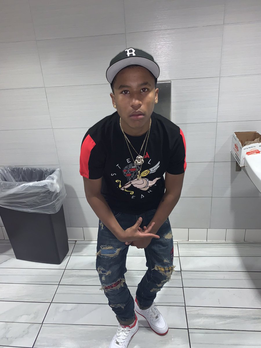 9bkoy's tweet photo. Keep fuckin wit da opps you gone be duckin wit em nigga 😈. https://t.co/ABNlPdDa0X