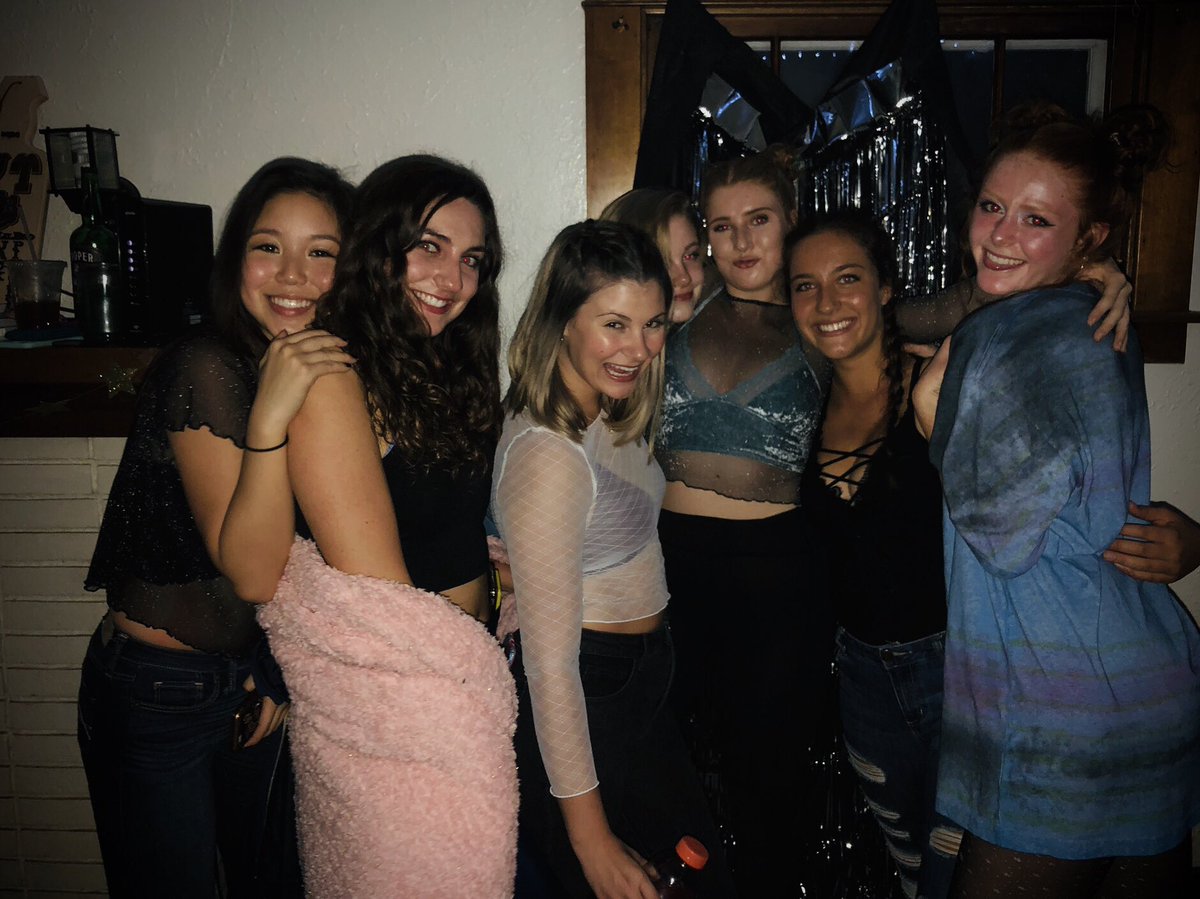 lyndsey791's tweet photo. Happy belated bday madz!! Ur in my heart 4ever &amp; I can’t wait for more decades to come 💖 https://t.co/e7ods6h1OD