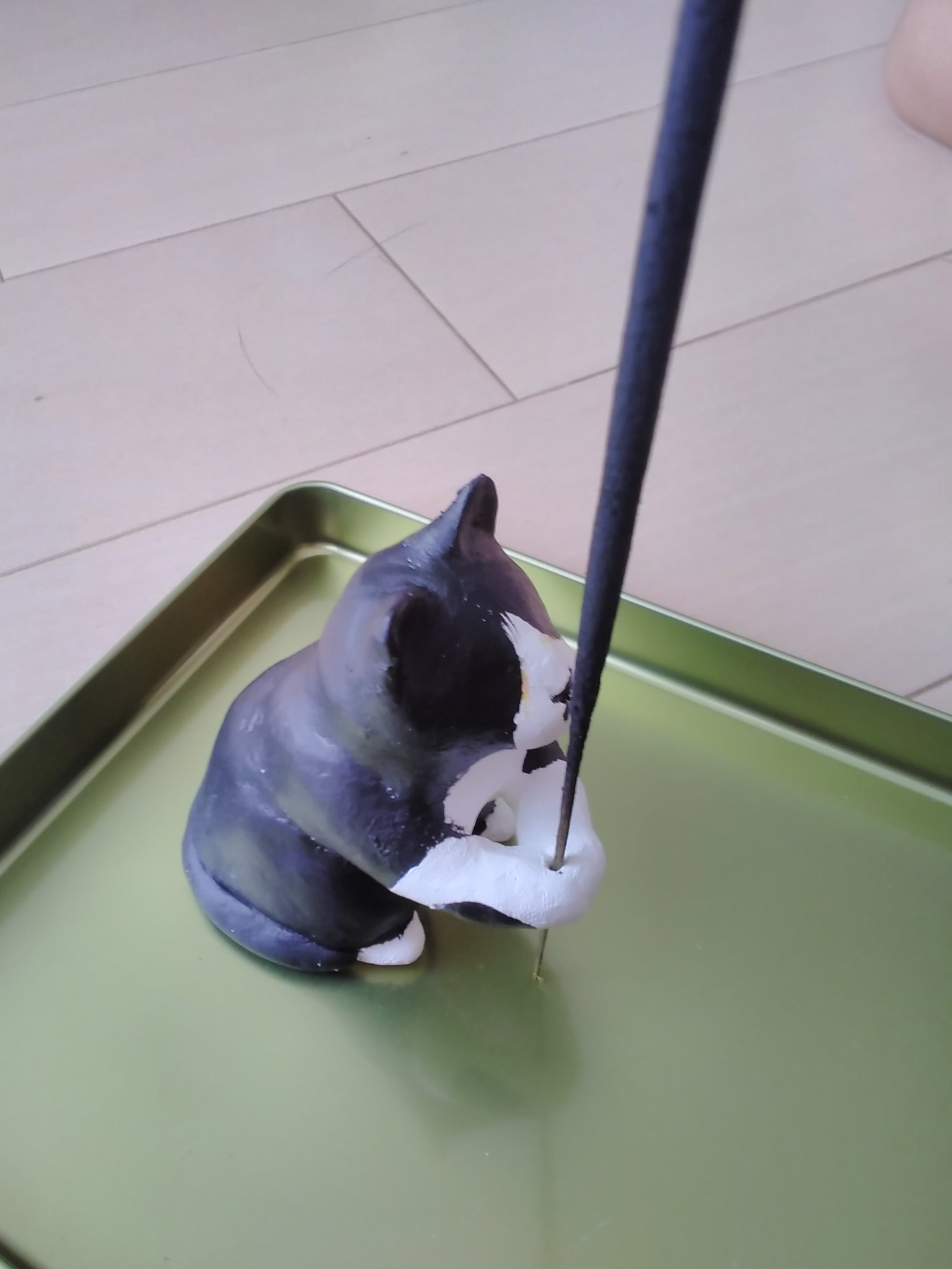 あやすけ 紙粘土で飼い猫モデルのお香立て作った 紙粘土 猫のいる暮らし T Co 7wbcav6izk Twitter