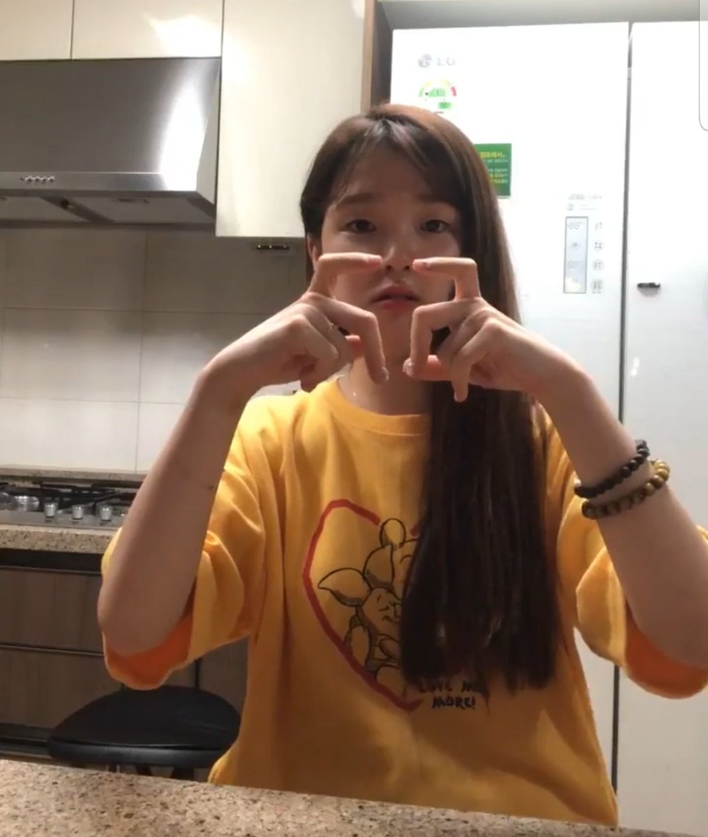 ✌