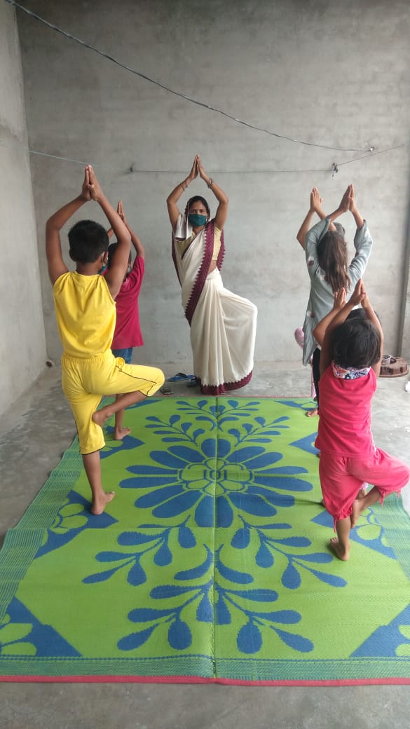 #YogaAtHome 
#Internationalyogaday2020 
@TapashyaSingh2 
@USAID_NISHTHA @Jhpiego @MoHFW_INDIA @AyushmanHWCs @CMOfficeUP @ChiefSecyUP @Sat_21298 
#communityhealthofficer
#DistrictAuraiya