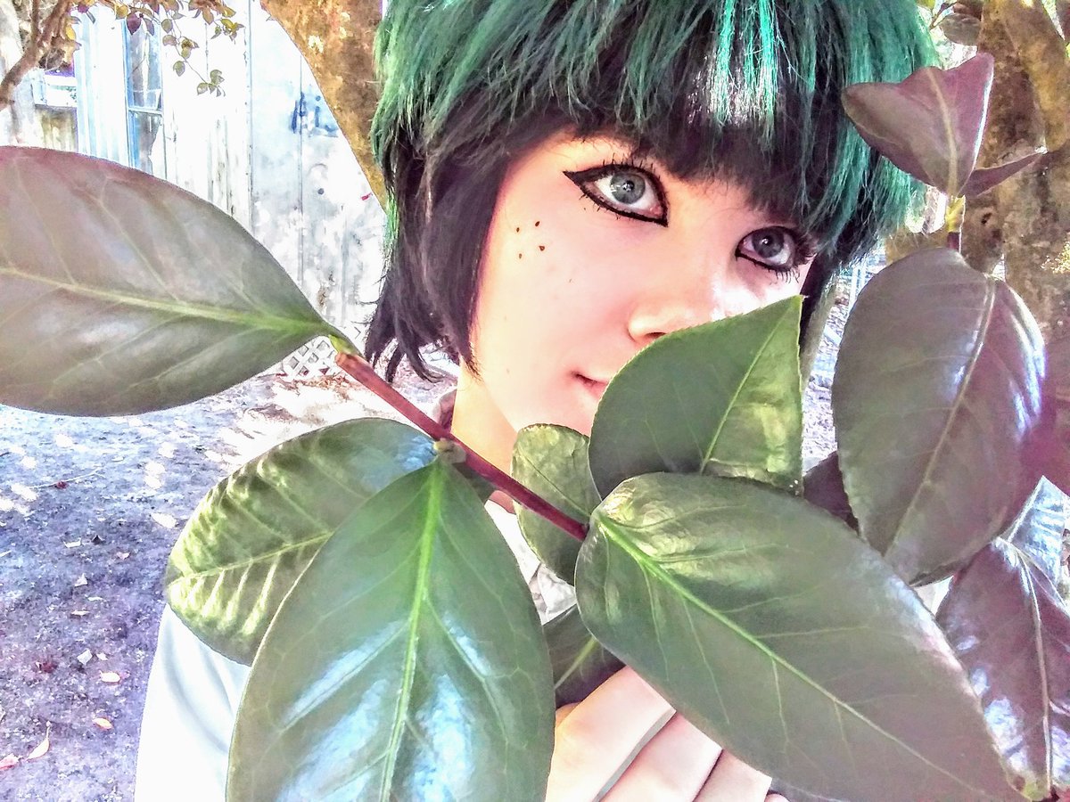 MaxCosplays's tweet photo. I know i haven't been tweeting a lot ill try and be better😪.. https://t.co/8mShpYnd4q