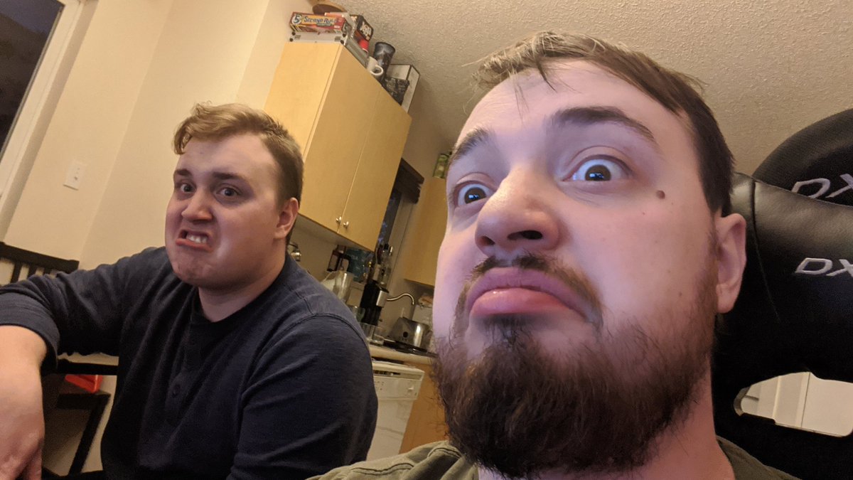 CodelockTV's tweet photo. Time to pack in for the night #goldhunt #happyhunters #selfieforabonusclue https://t.co/L742t2SycT
