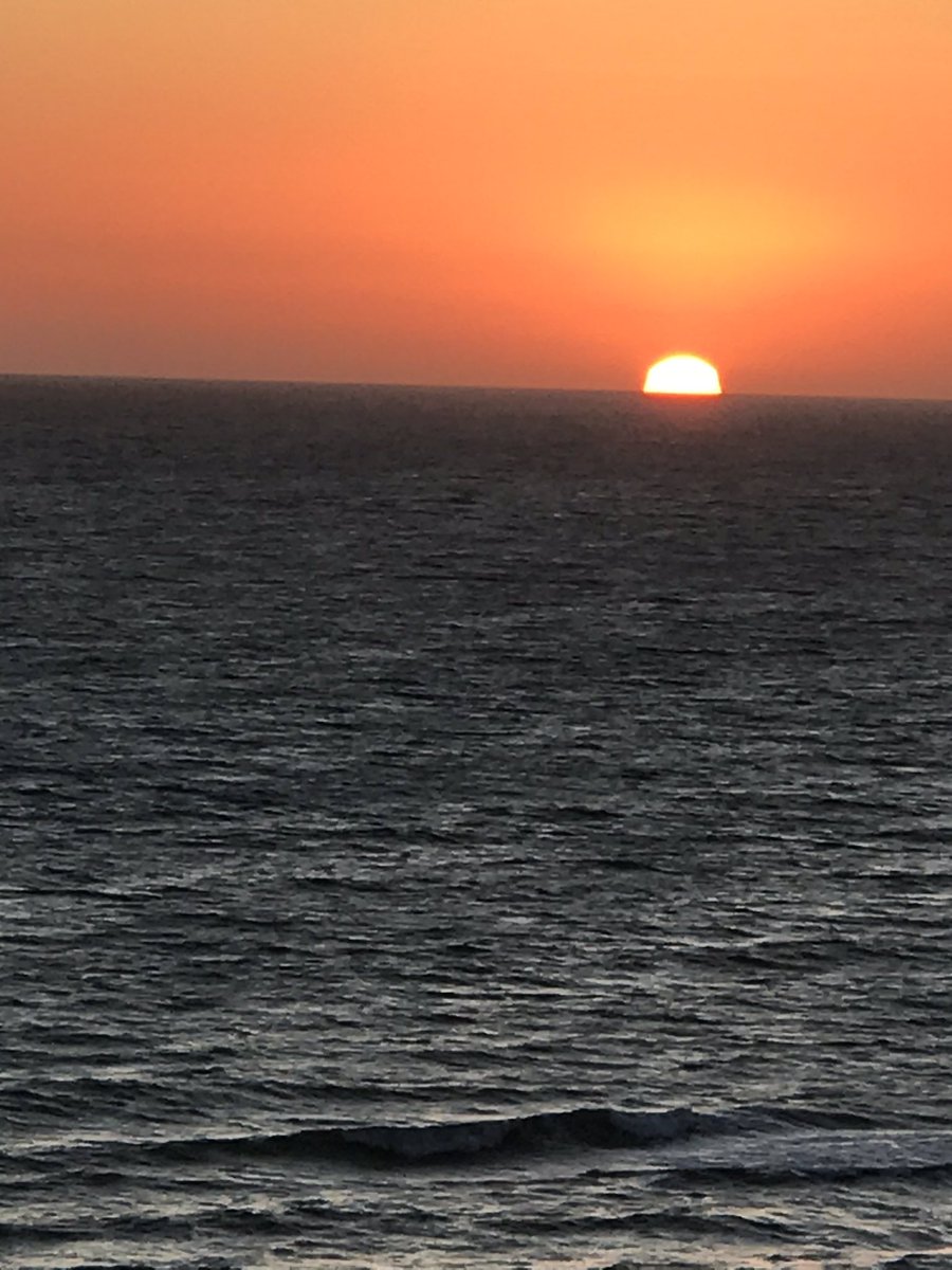 <a href="/BentivogliMarco/">Marco Bentivogli</a> si è dimesso dalla <a href="/FIMCislStampa/">Fim Cisl Nazionale</a> Stupore e dolore. Due considerazioni: se le istituzioni non riescono a rinnovarsi, entrano nella notte. Ma chi innova è chiamato a formare nuove istituzioni per dare luce al tempo presente. Ti accompagneremo a livello culturale!