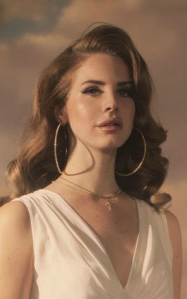 Happy birthday to the queen, that is lana del rey x 