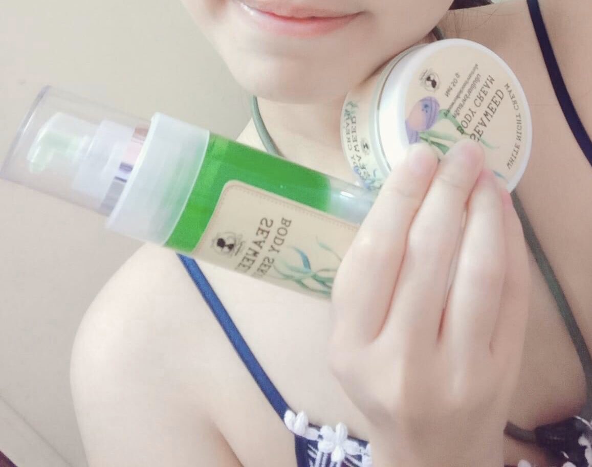 ChomngarmT's tweet photo. เห็นเขาแห่ใช้กัน เลยซื้อมาลองใช้บ้าง โอเคมากอะทุกคน ใช้ดีความรู้สึกเราคือแบบบ..ผิวเราเนียน ขาวขึ้น ฉ่ำๆอะ คือดี พิกัด👉เพจGreen thailand ลองไปซื้อใช้กันดูนะ #น้องกรีน #รีวิวใช้เอง #green ###รีวิวน้องกรีน https://t.co/zWYWZPI2hg