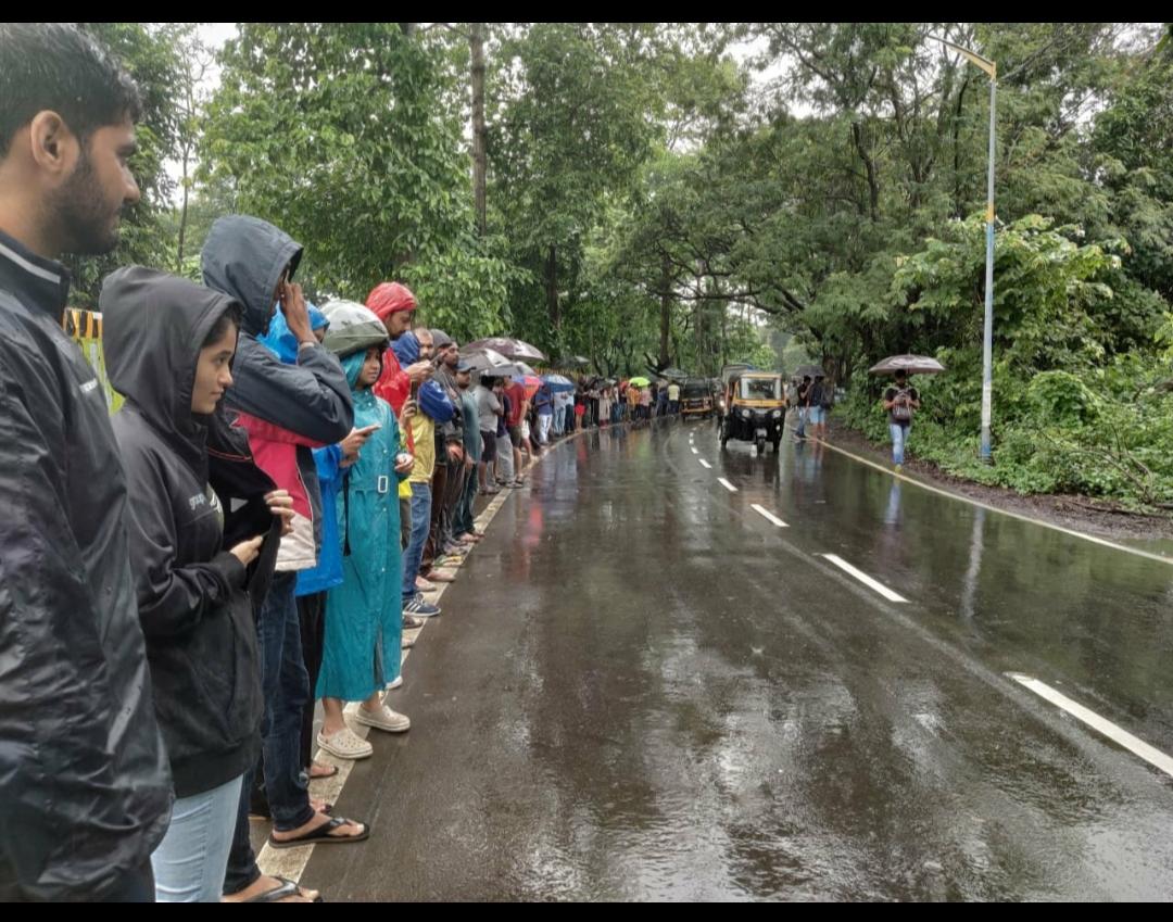 Thousands of people had stood even in rains last year to protest & #SaveAareyforest We are still firm with our demands & would request you to hear out them @ConserveAarey #SaveAareyforest #JusticeForAarey @OfficeofUT @AUThackeray @PawarSpeaks @sanjaynirupam