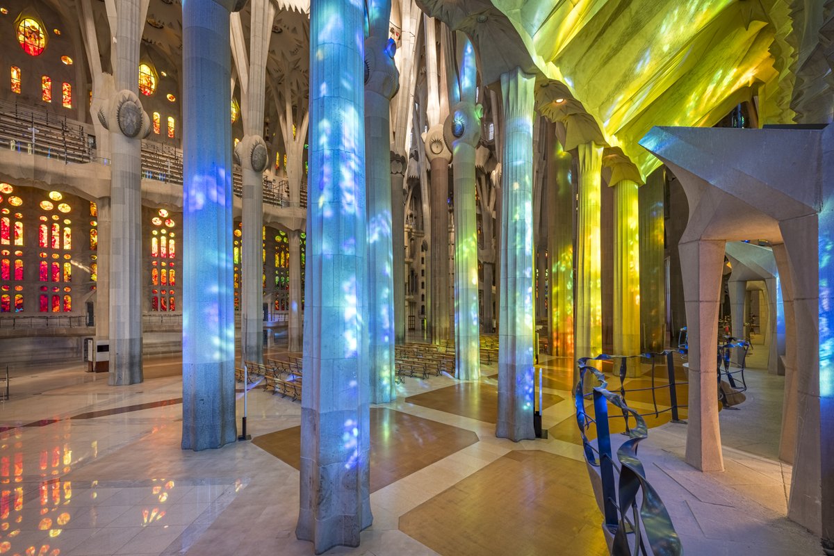 sagradafamilia's tweet image. Welcome summer! We’ve been waiting for you. 

[Stained-glass windows by: Joan Vila-Grau ]