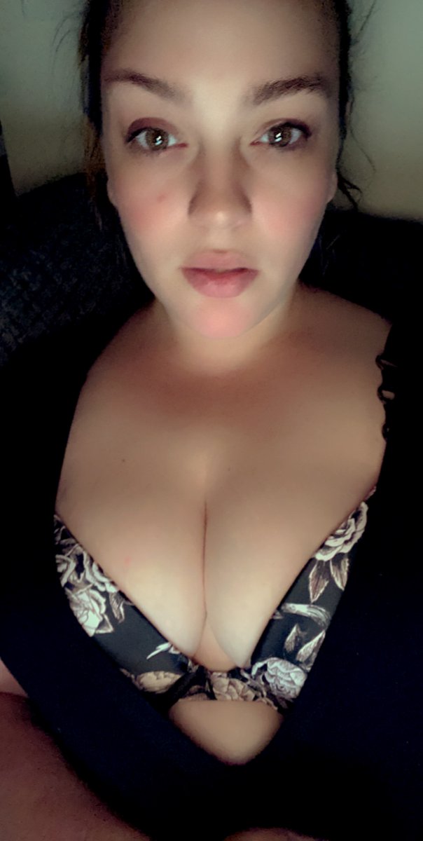 Vic_Sin_'s tweet photo. Just got a new bra do you like it? Wanna come take it off? #vicssecret #titties #wanttoplay #onlyfansbabe #onlyfansnewbie https://t.co/2740EBkLOJ