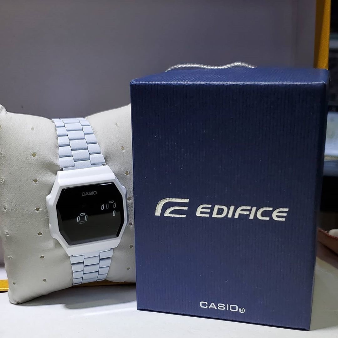 Get your CASIO Unisex touch screen watch. ✅Available in 5 different colors ✅Price: N7,500 ✅Delivery: Within Lagos & selected states. Call/WhatsApp 07063346686 for order placement. Kindly RT my customer might be on your TL🙏