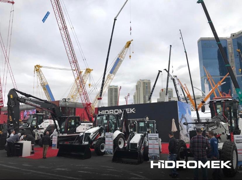 EssalhiStone's tweet photo. Hidromek #machine #hidromek #stone #batimac #essalhistone #marble #granite #MiddleEast #Africa https://t.co/vDDXzvHN9N