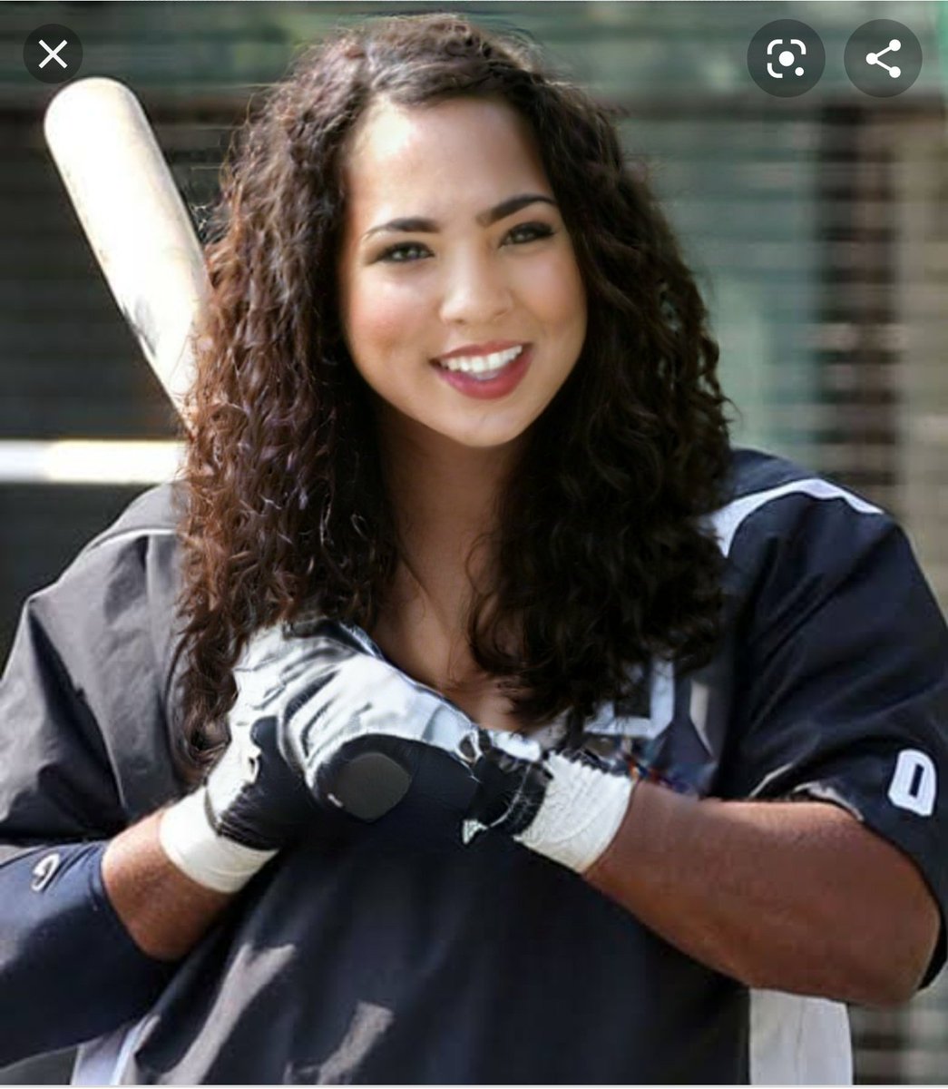 まーさん Twitter પર ルナ女性化したら石原さとみになるのかなと思ったけど全然ならなかった 体がゴツすぎる