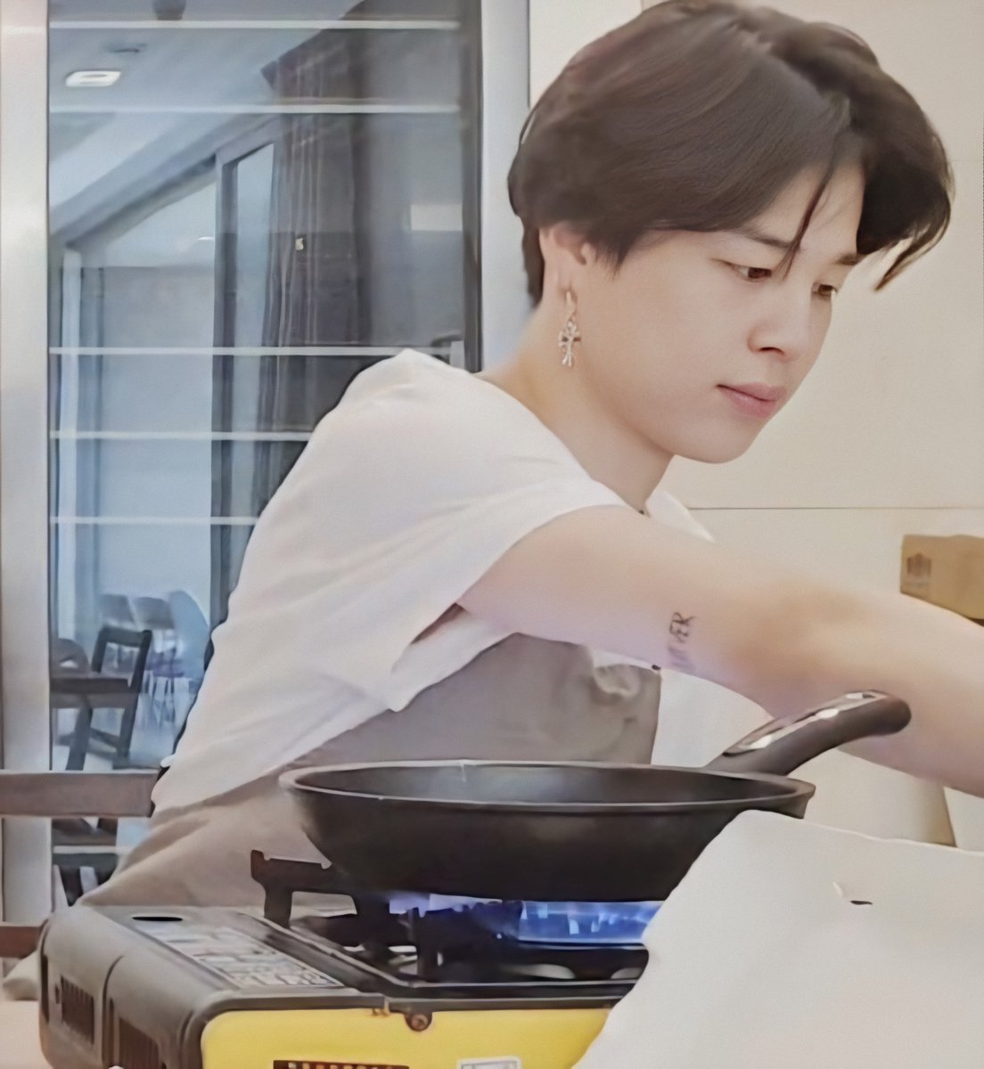 taebokkiii's tweet photo. Jimin tattoos appreciation ✨ https://t.co/eSI08uCf5p