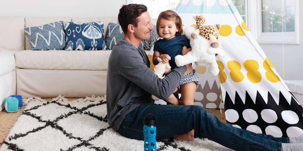 Making dens &amp; making memories. Happy Father’s Day! #FathersDay2020 > > ow.ly/nEFO50AcynG