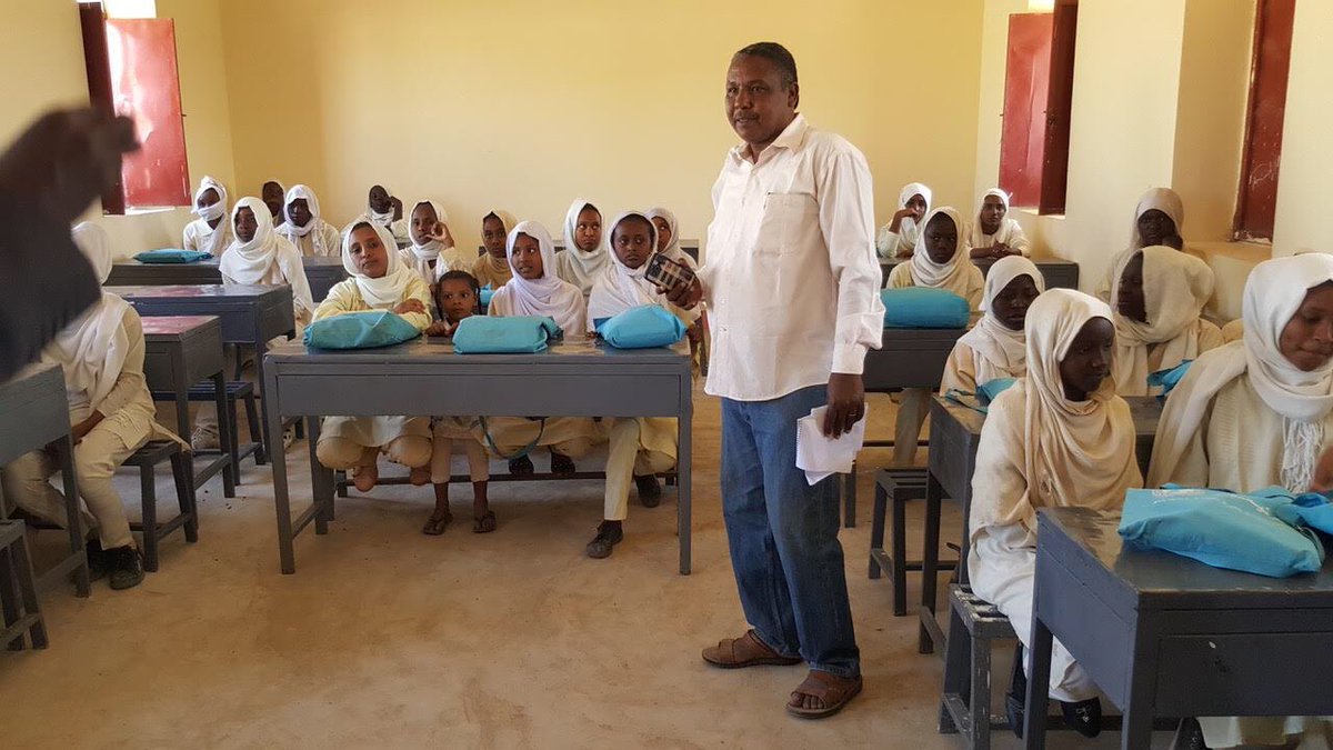 GERonAfrica's tweet photo. #EmbassyOfTheWeek 🌍 #Sudan 🇸🇩
In marginalised East Sudan, Germany is engaged to promote long-term stability. By supporting educational projects such as building schools & training teachers, 🇩🇪 is investing in the future of Sudan’s next generation! https://t.co/TzSmcdHIcY