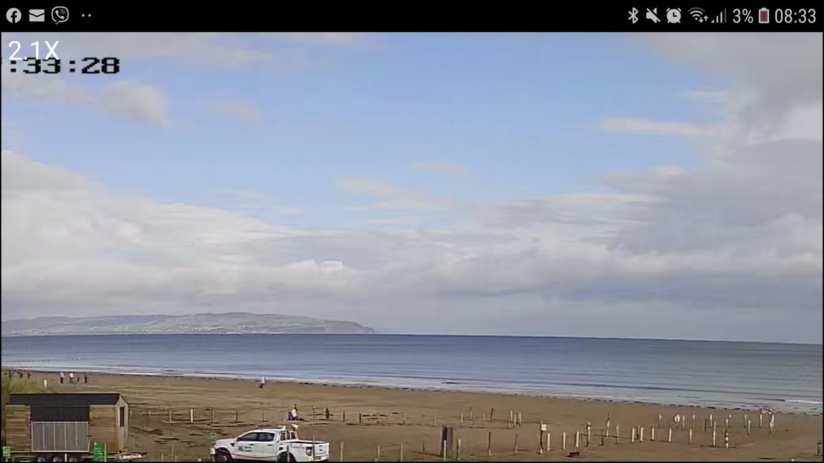 Harrys_Shack's tweet photo. Take That!
#ShackCam
Ciaran will be serving coffees from the beach trailer until weather holds x https://t.co/I55UIe6Pbd