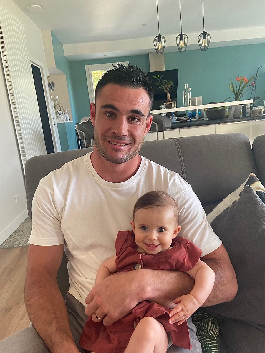 CastresRugby's tweet image. Bonne fête des pères et bon dimanche ensoleillé à toute la #TeamCO ! 😀☀️