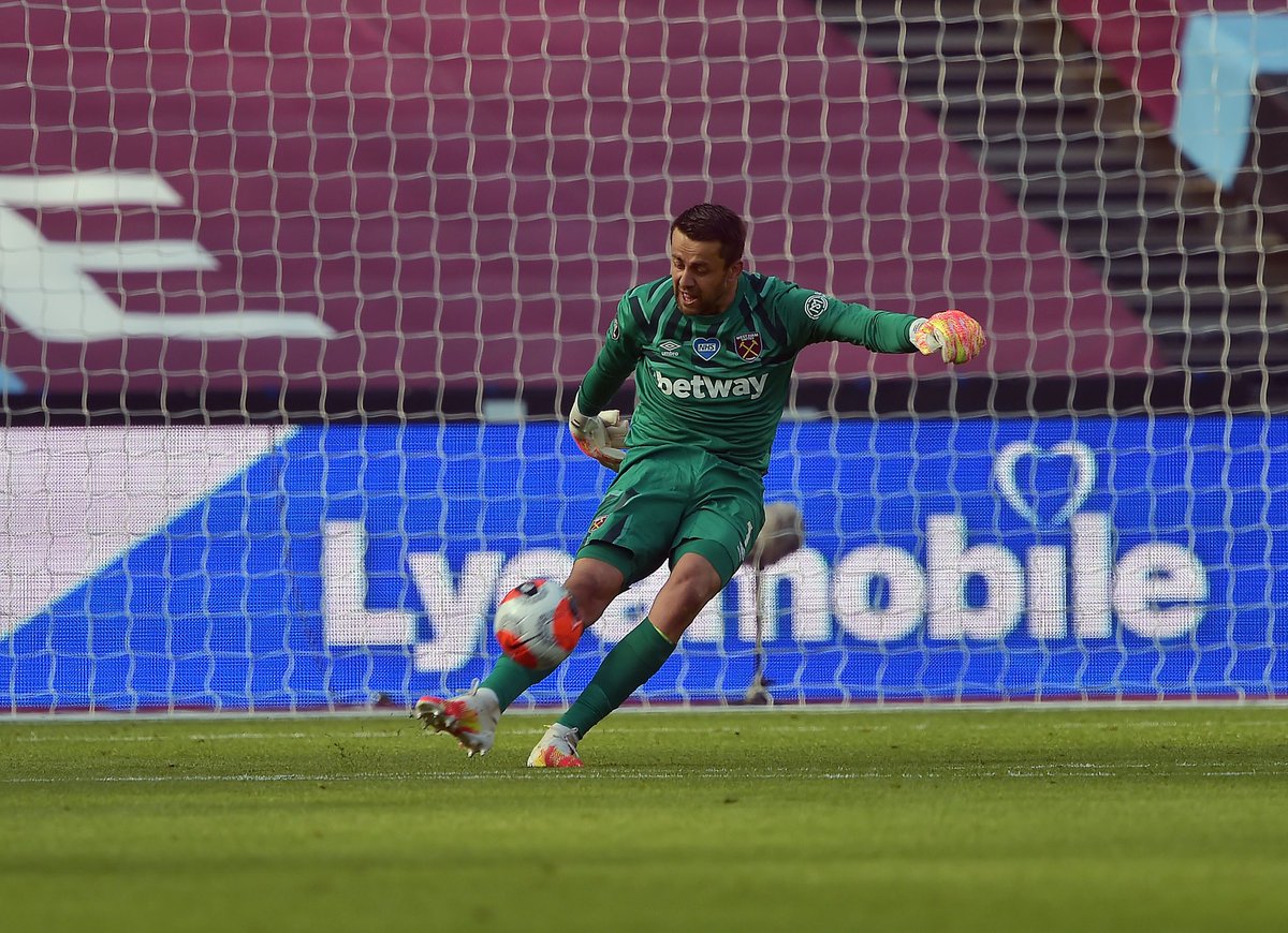 LukaszFabianski's tweet photo. Wolves takes 3 points. 
#westham #COYI https://t.co/pH7z9ygXmY