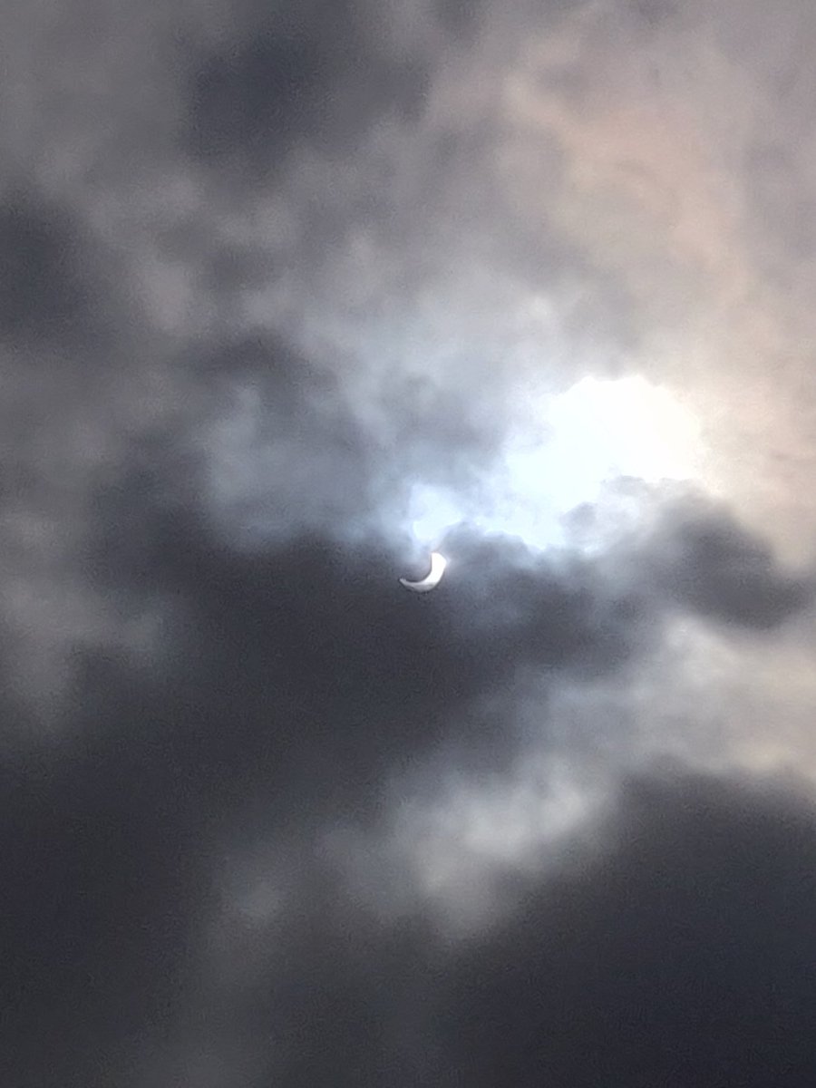 deepak288k's tweet photo. #SolarEclipse2020 #Ahmedabad #oneplus6 @NASA @isro @OnePlus_IN @oneplus https://t.co/lB8clDe0H6