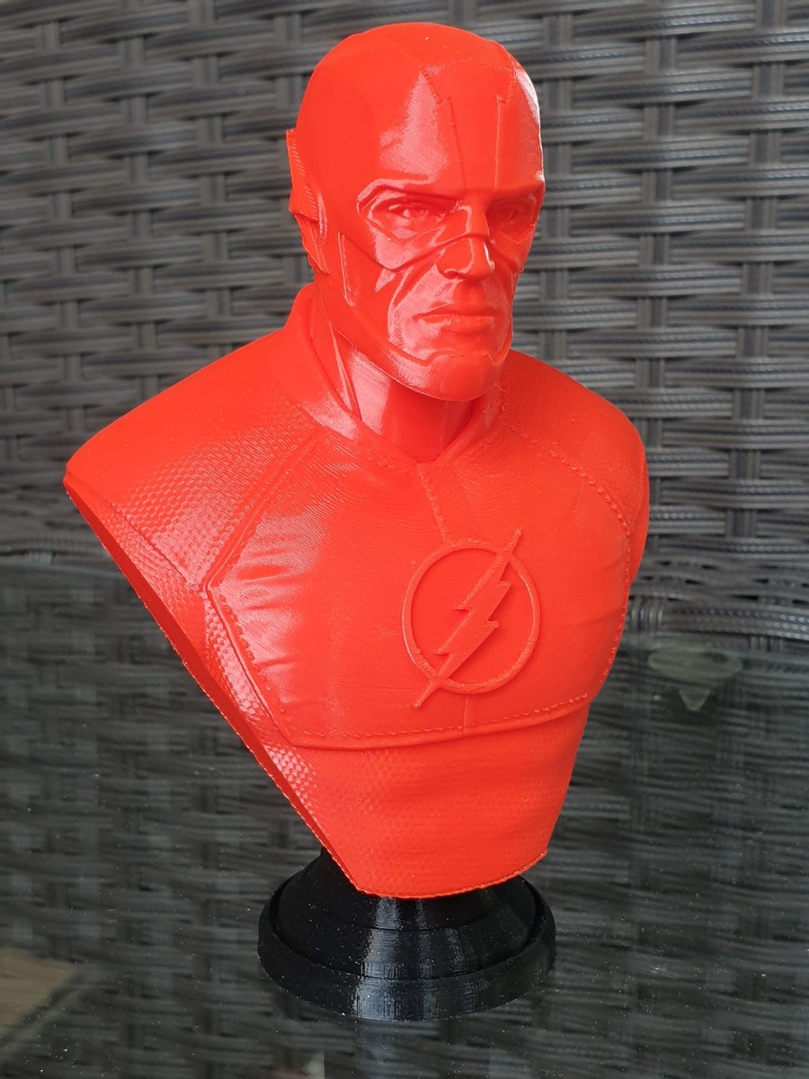 3DPBeginner's tweet photo. Just a quick test with The Flash from @fotismint. Printed at 80% in @FilamentOne  Traffic Red PLA on the @SapphirePlus. 

It's really hard to take a good picture of this filament. 
It looks much better in real life.

#3dprinted #pla #3dprinting #bust #3dprintedbust #theflash https://t.co/yKshMGdsTq