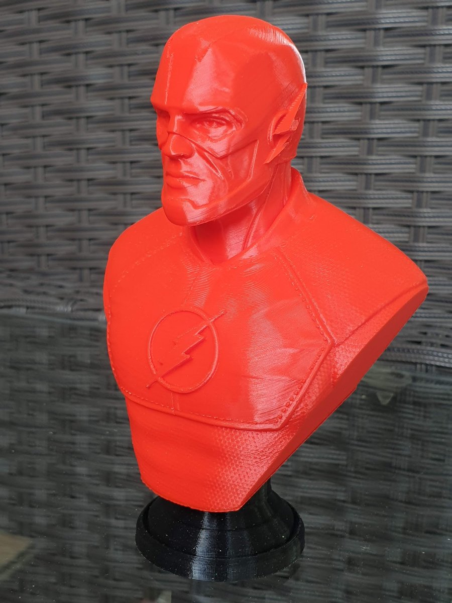 3DPBeginner's tweet photo. Just a quick test with The Flash from @fotismint. Printed at 80% in @FilamentOne  Traffic Red PLA on the @SapphirePlus. 

It's really hard to take a good picture of this filament. 
It looks much better in real life.

#3dprinted #pla #3dprinting #bust #3dprintedbust #theflash https://t.co/yKshMGdsTq