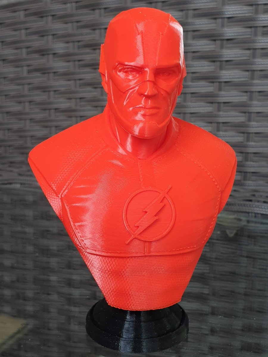 3DPBeginner's tweet photo. Just a quick test with The Flash from @fotismint. Printed at 80% in @FilamentOne  Traffic Red PLA on the @SapphirePlus. 

It's really hard to take a good picture of this filament. 
It looks much better in real life.

#3dprinted #pla #3dprinting #bust #3dprintedbust #theflash https://t.co/yKshMGdsTq