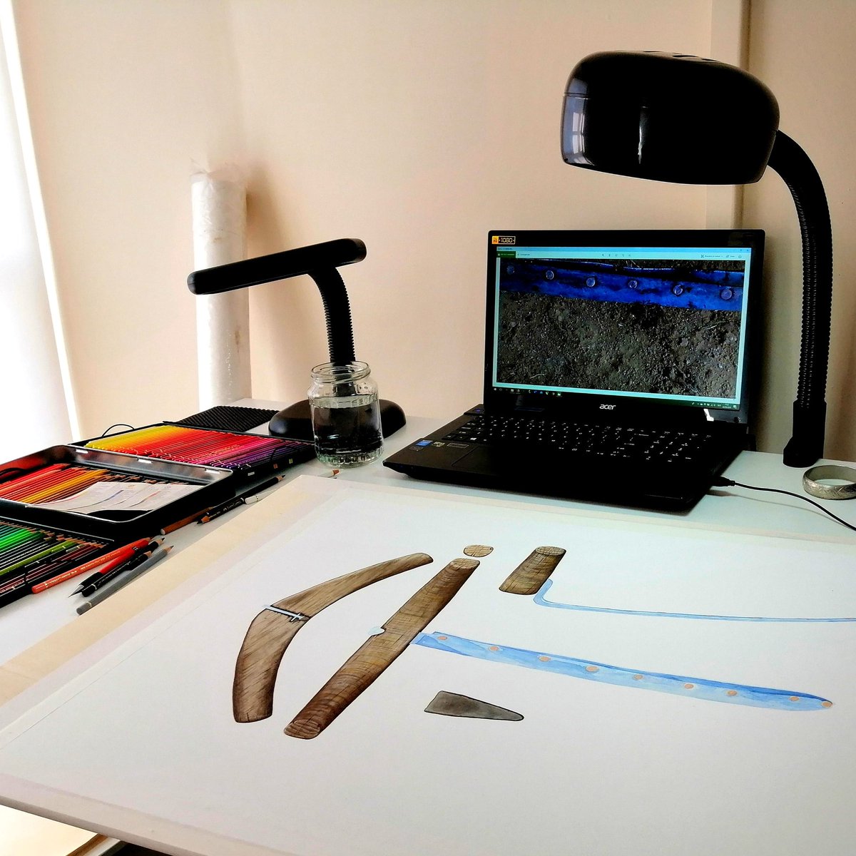 Renting an office space at Strathearn Arts last year really helped me focus on making plans for the business, whilst experimenting with some new works like this one. Loved the buzz of Crieff High Street. ⁠
<a href="/StrathearnArts/">Strathearn Arts</a> #studio #crieff #scotland