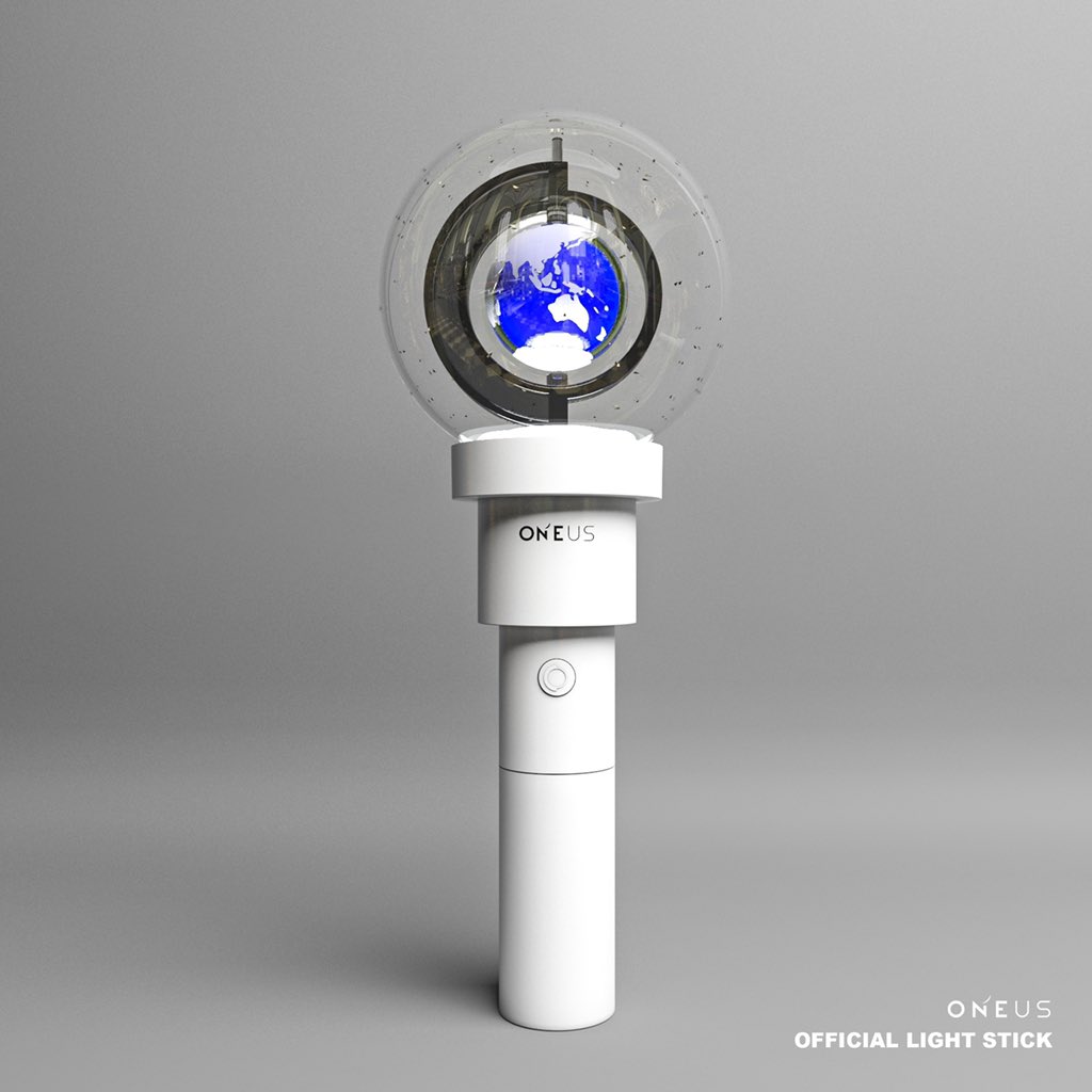 official_ONEUS's tweet photo. [#ONEUS]

ONEUS OFFICIAL LIGHT STICK 
COMING SOON✔️

투문 여러분의 큰 환호와 응원소리에 
더욱 힘을 실어줄 응원봉!👍🏻

많은 기대와 응원 부탁드립니다🙌🏻❤️ https://t.co/Xv7YIT98Lf
