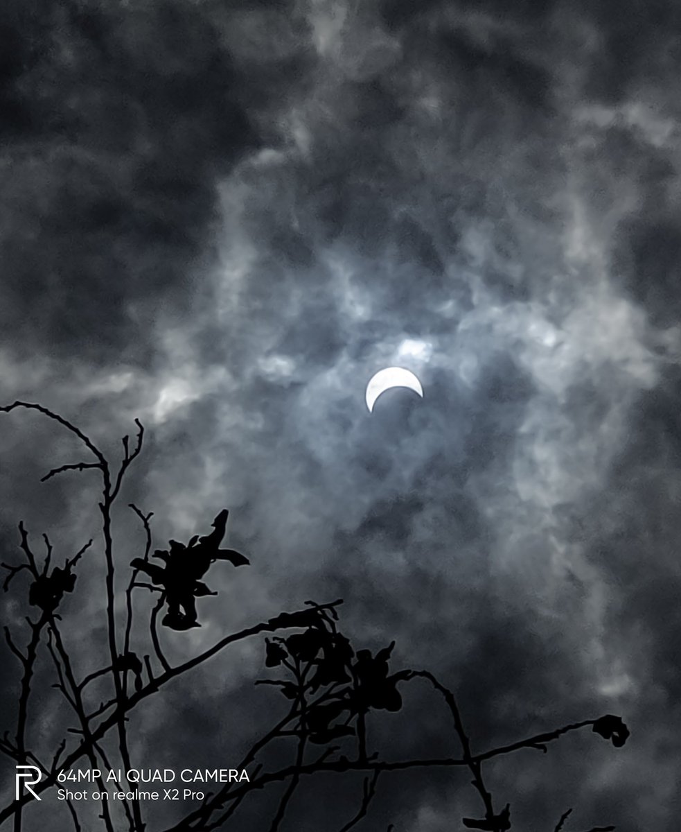 Solar Eclipse..
#shotonrealme #realmex2pro 
#realmeX3SuperZoom
@MadhavSheth1 @realmemobiles @realme @FrancisRealme @NeonVikash @heysiddi @AmlanPati @MaitreyiTweets @sp_patil1 @realmecareIN  @harisree24