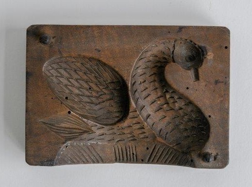 WBerksMuseum's tweet photo. Calling all young budding writers to get ready and get your #WriteOn! This summer we’re running an exciting short story competition for young people, to create a story inspired by 8 museum objects: https://t.co/JtaxtuVPWY #MuseumStories #CuratingTales #SpinaYarn #YoungCurators https://t.co/YppOwyHg3E