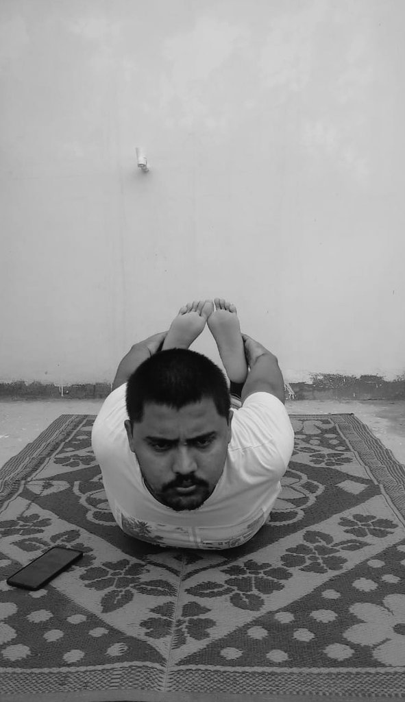 LOKESHPRATAPYA1's tweet image. Yoga is not to be performed,
yoga is to be lived,
yoga does not care about what you have been,
yoga care about the person you are become..!
do yoga to shape your life..
Happy yoga day.
#YogaDay 
#CSCPeYoga 
#IdoYogaatHome 
@CSCegov_ 
@CSCUttarPradesh