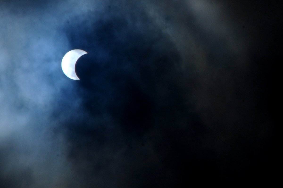 PhotographyGoud's tweet photo. Solar Eclipse 2020 surya grahan time today Comra :NIKON D90 18-105mm Lens #Nikon #Comra #YouTubeindia #Google #googlemaps15 #TejaGoud #Teja_9948188758 #TejaGoudPhotography_9948188758 https://t.co/eX9Ob1viVa