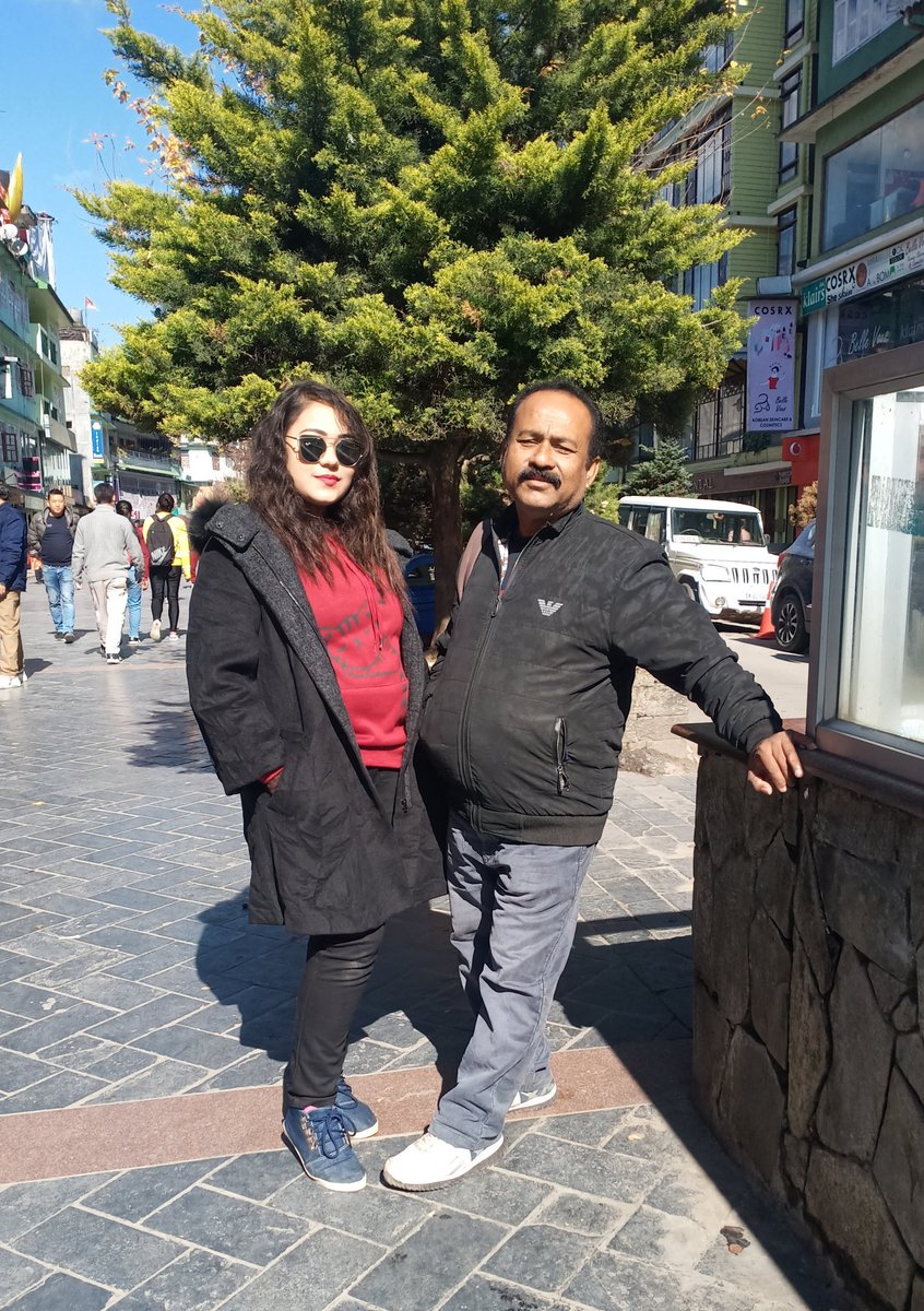 ekta_roy_'s tweet photo. Happy Father's to the superhero of my life💓
You taught me to be kind to everyone, help others in every possible way. 
You are my all time source of inspiration🌞
I love you Papa💕
#HappyFathersDay2020 https://t.co/aSII7OwyMW