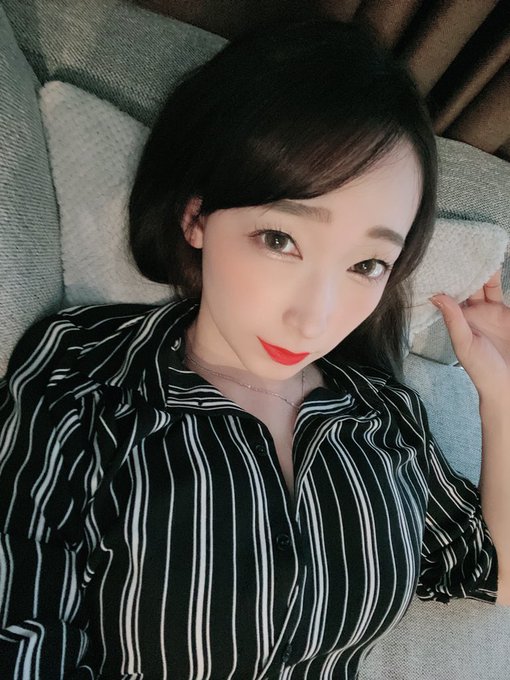 出かける時間までゴロゴロする♡ https://t.co/ra3P4kYTVK<a href="/tag/japanesegirl"class="tags"><span>#japanesegirl</span></a><a href="/tag/fansite"class="tags"><span>#fansite</span></a>