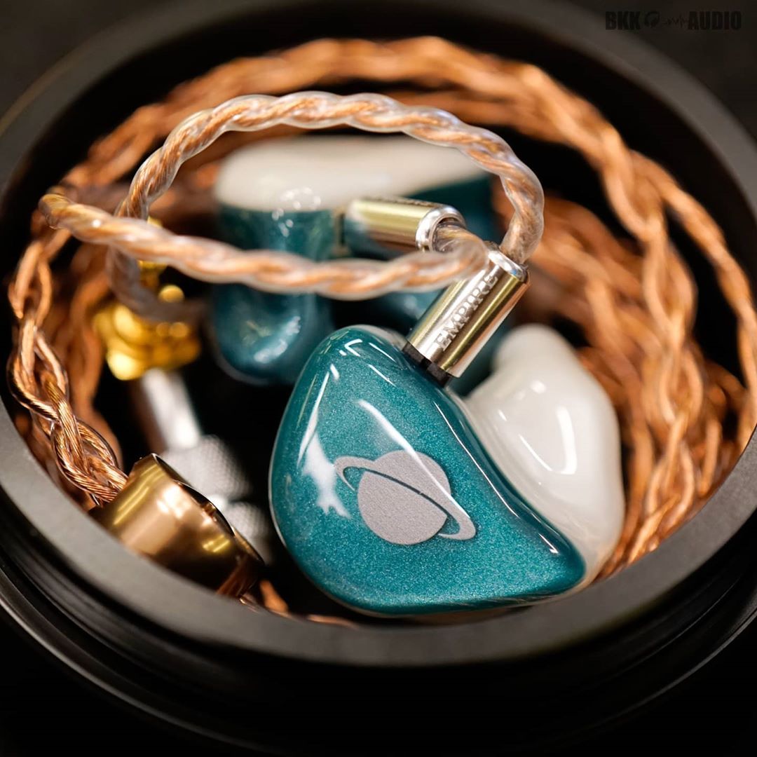 bbrightvctw's tweet photo. ✨ Bright's empire ears✨
Cr:bkkaudio
#bbrightvc
#Brightvachirawit
#astrostuffs
#empirefam
#bkkaudio https://t.co/dfqt9kDNPy