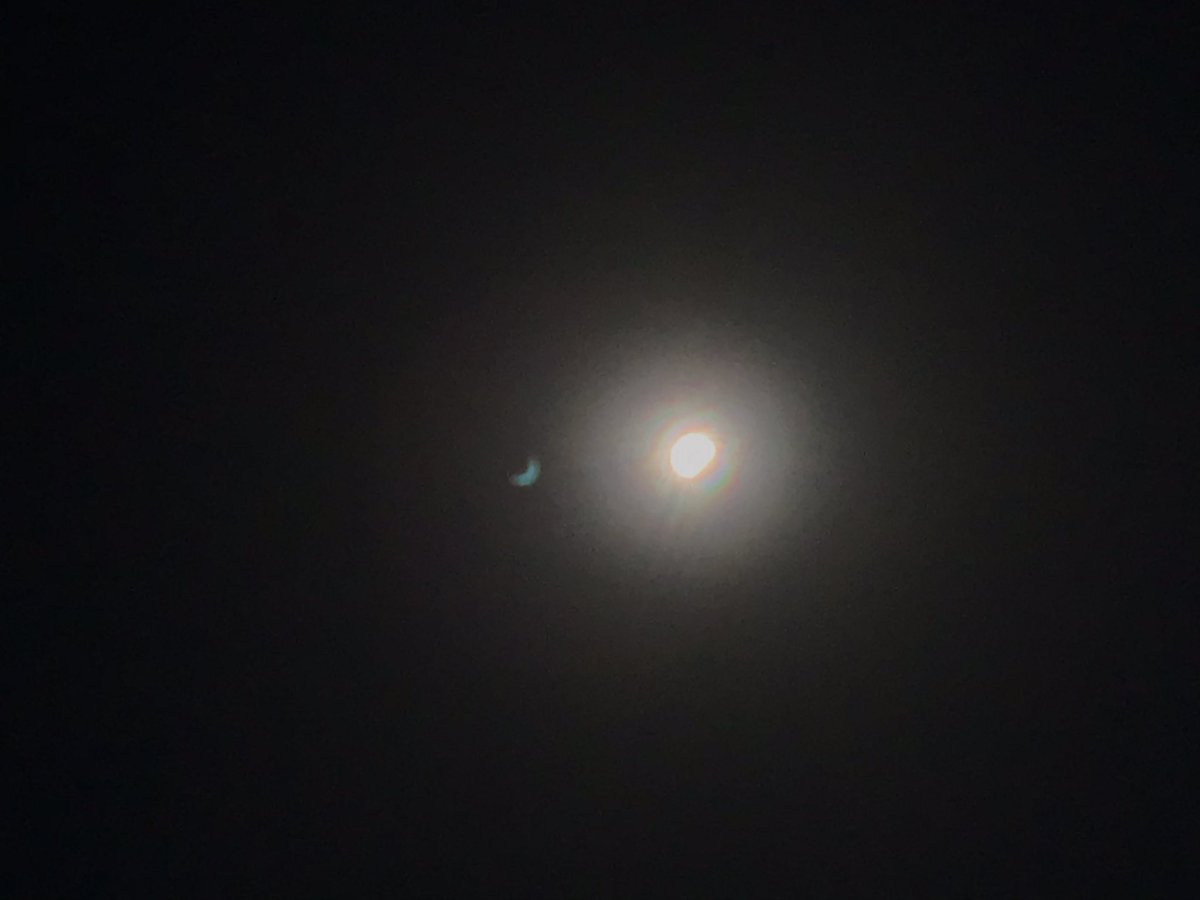 Panavdabest's tweet photo. Solar eclipse in Dubai. What a sight! https://t.co/xlgcHh0mv6