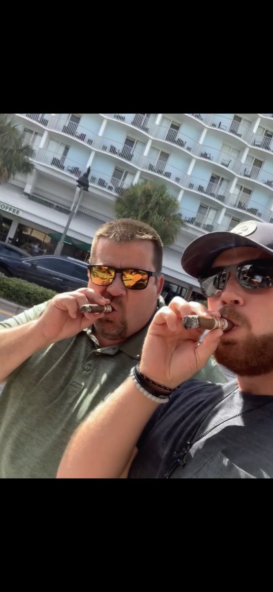 BatcherJustin's tweet image. Happy Fathers Day to the best dad out there. This day is more than deserved and I wish we could do more to celebrate. I would not be where I am today without you and I can not wait to see what the rest of this big year has in store for us. I love you dad! ❤️