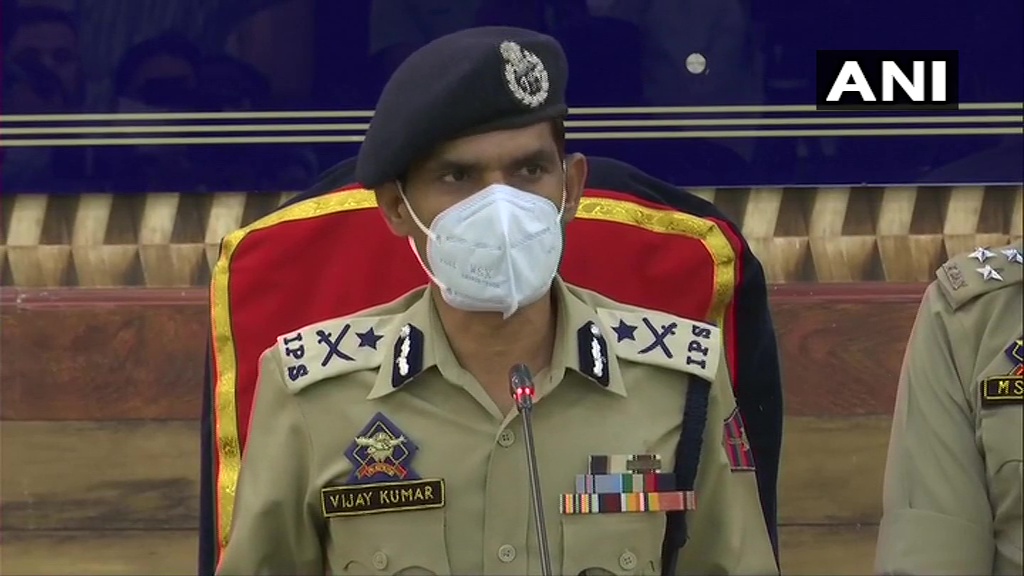 ANI's tweet image. I congratulate the security forces, as it is for the 1st first time in history that 4 chiefs of main terrorist outfits-Lashkar-e-Taiba,Jaish-e-Mohammed,Hizbul Mujahideen&amp;amp;Ansar Ghazwat-ul Hind killed in 4 months.Elimination of leadership causes damage to outfit: IG Police Kashmir