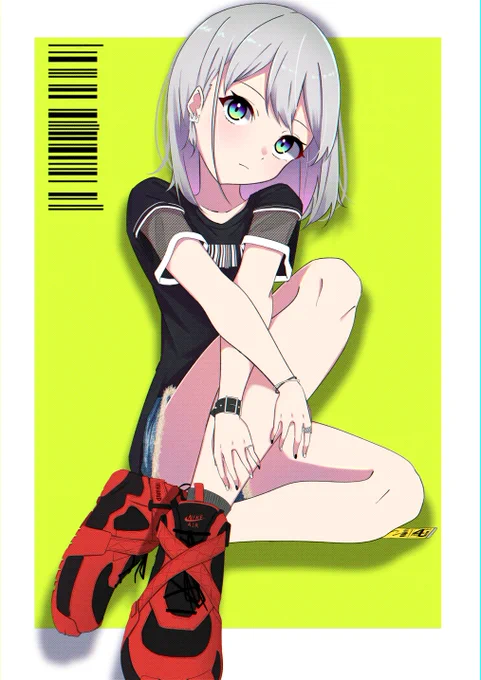 スニーカーが好きな銀髪ちゃん? 