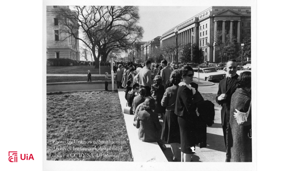 Fex exhibitions: Here, Smithsonian 1965, exhibit of Dead Sea Scrolls from Jordan in the Foyer Gallery of the Natural History Building. The exhibition, 27 Feb. – 21 March, drew ca 210k visitors. Shoutout to  @Ludvik_A_K making a searchable database on DSS exhibitions