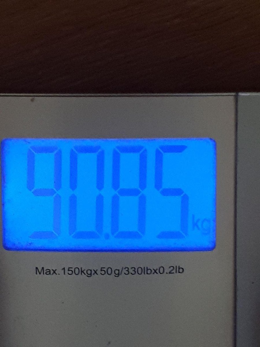 Самоизоляция что же ты со мной сделала. За 3 месяца +13кг. ШТОШ пора подключать более ЖЕСТКУЮ ДИЕТУ и переставать есть сухари. и больше шевелить жопой. Поэтому каждую неделю буду выкладывать сюда свои ДОСТИЖЕНИЯ. В инсте это слишком попсово, поэтому тут. #худеем йопта.