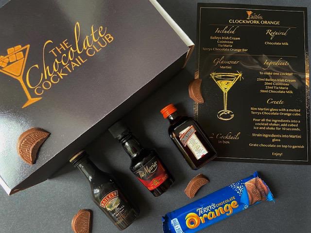 Introducing The Chocolate Cocktail Clubs gift box- available now via our website giftbox #giftideas
#staysafe #chocolatecocktails #weekend #cocktail #chocolate #london #dessetcocktail #cocktailstogo #cocktailrecipes #cocktailsathome