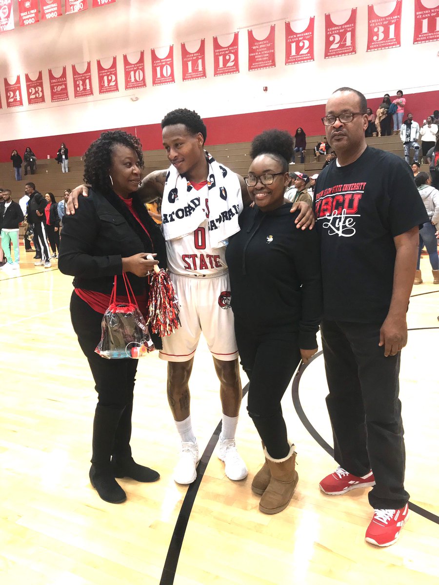 JayKit_'s tweet photo. Glad pops stuck around 💯 @TeamJayKit https://t.co/ttx1dp5KSU