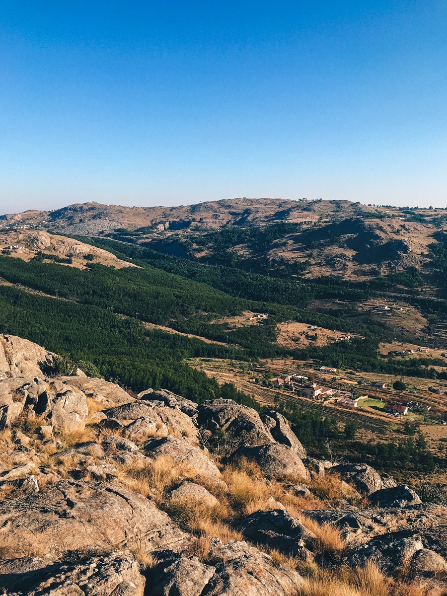 The views I get to see when I hike around where I live... //shot with my phone. 
#vakashaEswatini #TniTwitter #hikingadventures #eSwatini #tourism #views #landscapephotography #phonephotography #HappyFathersDay2020