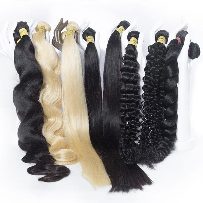 Dm for pre-sales on bundles 

9A Brazilian Hair Bundles 
100g per bundle 
100% Real Human Hair 
Double weft bundles 
12-30” provided 
Deep Wave
Loose wave 
Body Wave 
Straight 
Bundles &Closures 
#BundlesForSale #BrazilianBundles #9ABundles #100%VirginHumanHair #KwēnCosmetix