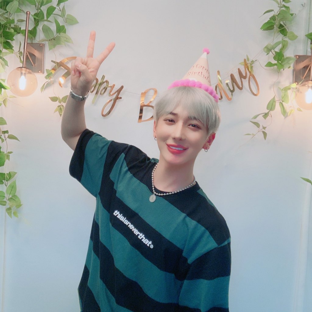 Official_SKYE_'s tweet photo. [#인호]

생일 축하해 주신 많은 분들 덕분에
오늘 하루 마무리 잘 했습니다!
항상 여러분의 일상의 
에너지 충전이 될 수 있는 인호될게요:)
사랑합니다 인투유❤️

#인투잇 #IN2IT 
#INHO #ENO #ENODAY #INHODAY 
#I_will_always_love_U https://t.co/kQgl9fmTz4